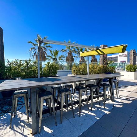 Downtown Los Angeles Skyline Balcony View Modern Penthouse Exterior photo