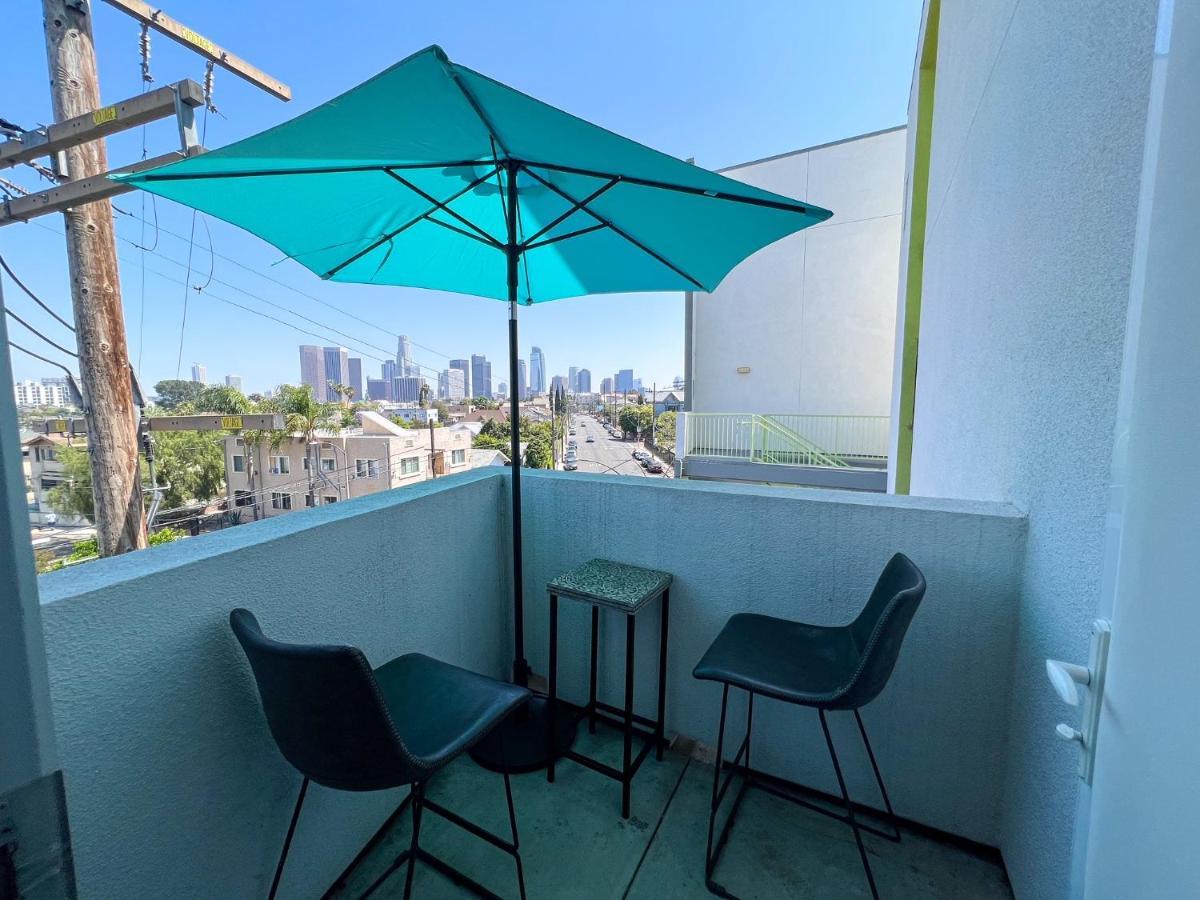 Downtown Los Angeles Skyline Balcony View Modern Penthouse Exterior photo